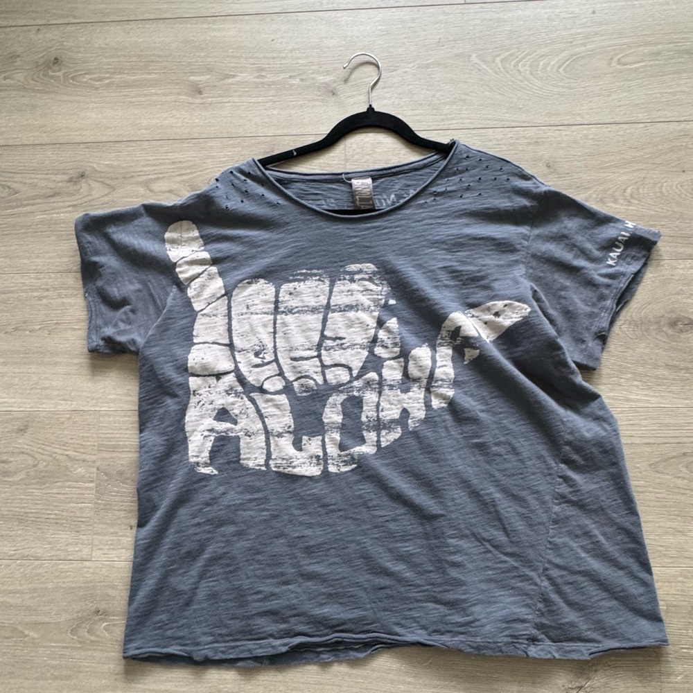 Magnolia Pearl Charcoal Graphic Tee - Picture 8 of 13